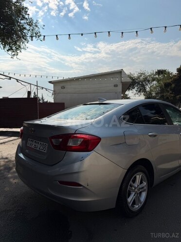 Chevrolet Cruze-6