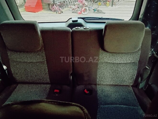 Toyota Land Cruiser Prado-6