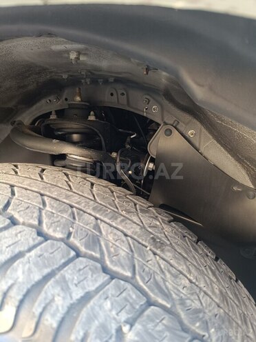 Toyota Land Cruiser Prado-8