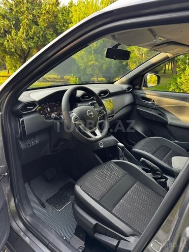 Nissan Magnite-15