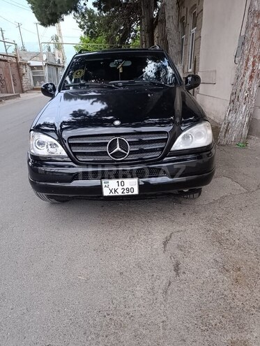 Mercedes ML 320-1