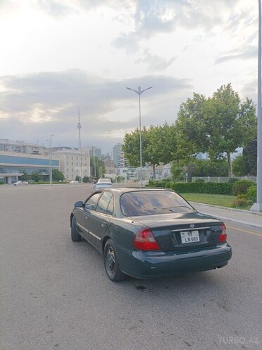 Hyundai Sonata-2
