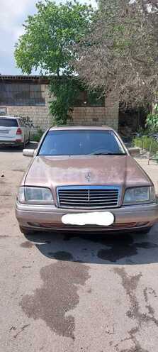 Mercedes C 220-1