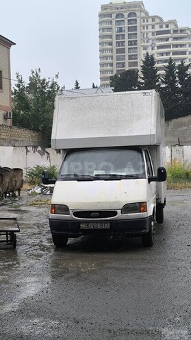 Ford Transit-1