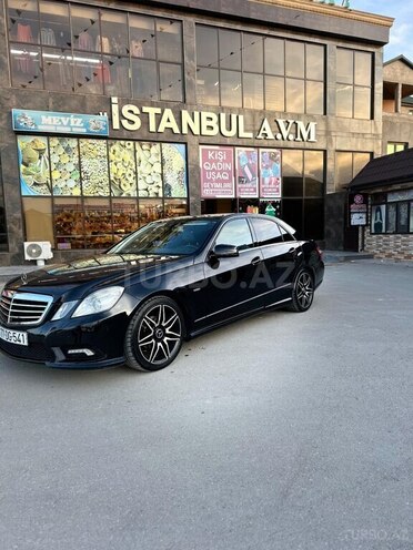 Mercedes E 250-8