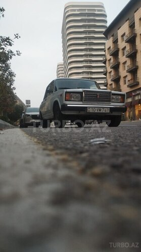 LADA (VAZ) 2107-2