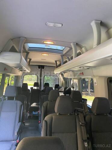 Ford Transit-6