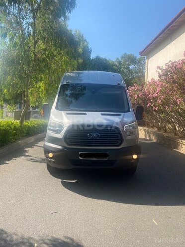 Ford Transit-1