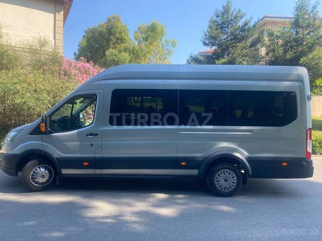 Ford Transit-3
