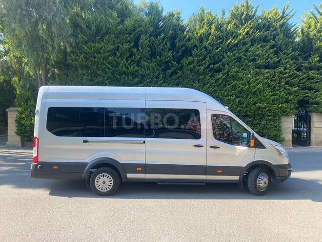 Ford Transit-4