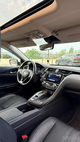 Honda Insight-12