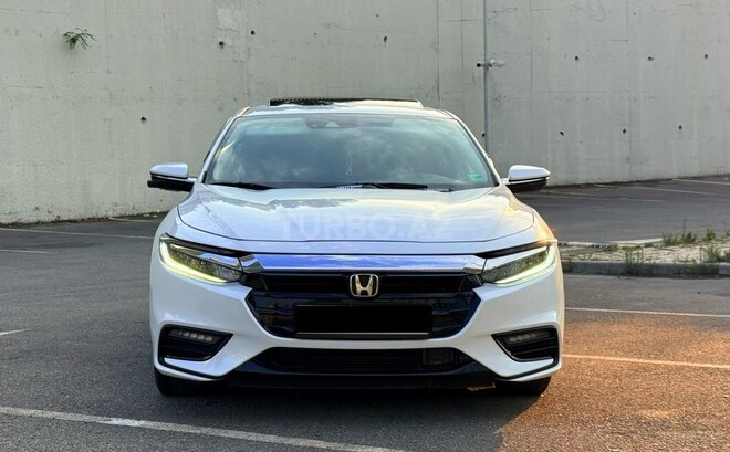Honda Insight-3