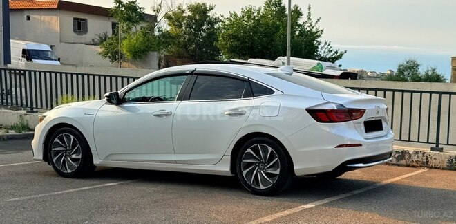Honda Insight-8