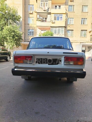 LADA (VAZ) 2107-2