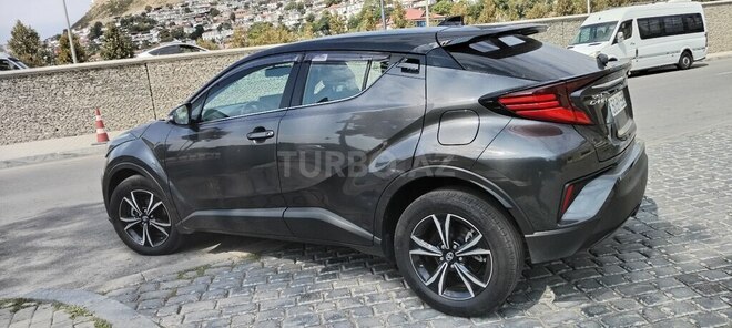 Toyota C-HR-5