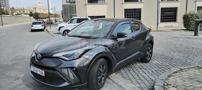 Toyota C-HR-4