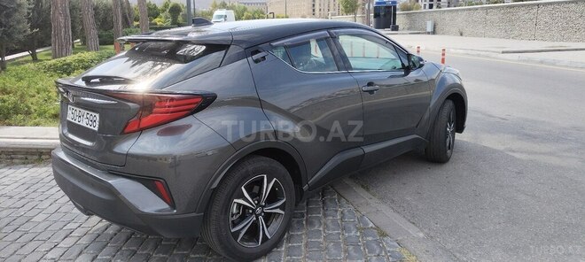 Toyota C-HR-3