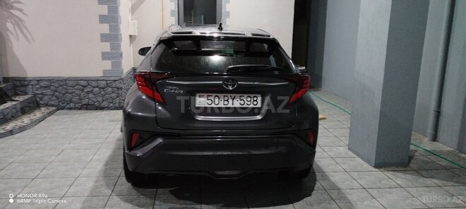 Toyota C-HR-7