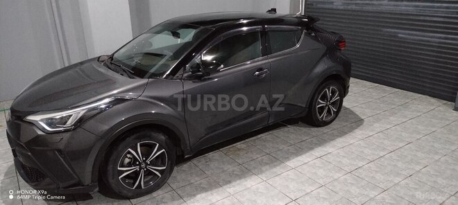 Toyota C-HR-12