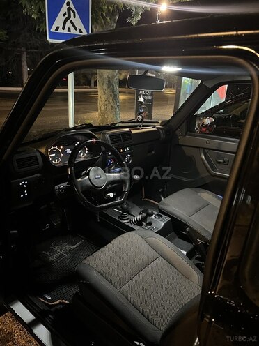 LADA (VAZ) Niva-9