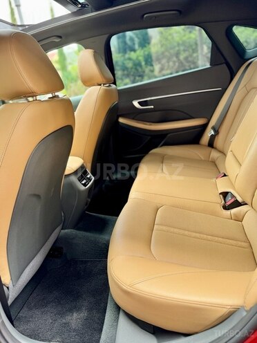 Hyundai Sonata-13