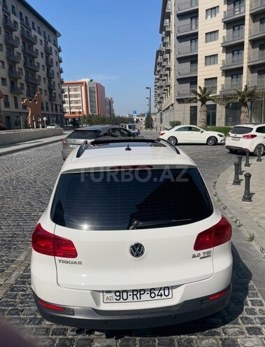 Volkswagen Tiguan-5