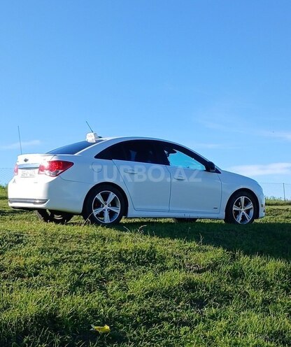 Chevrolet Cruze-2