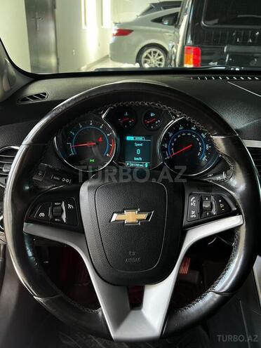 Chevrolet Cruze-13