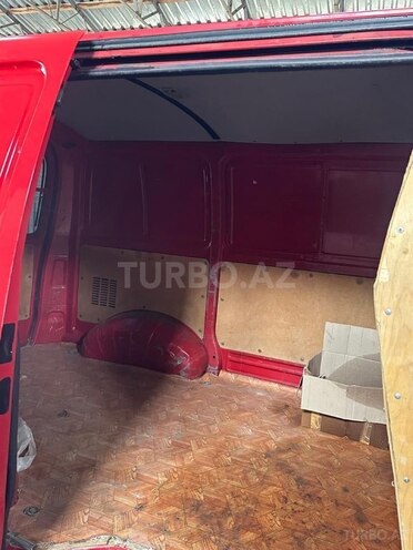 Toyota HiAce-8