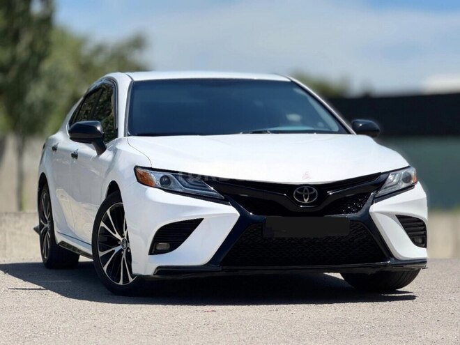 Toyota Camry-1