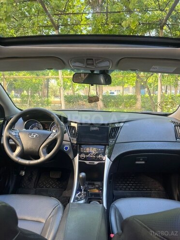 Hyundai Sonata-6