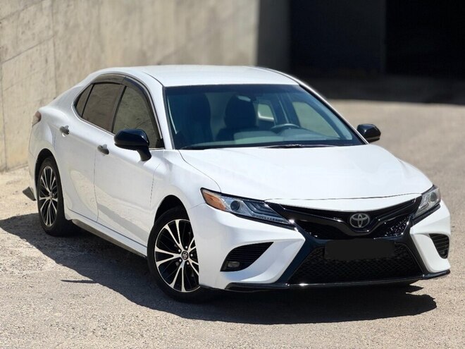 Toyota Camry-5