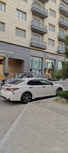 Toyota Camry-15