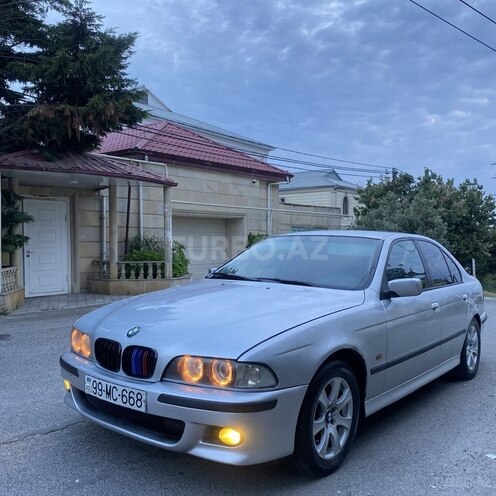 BMW 523-4
