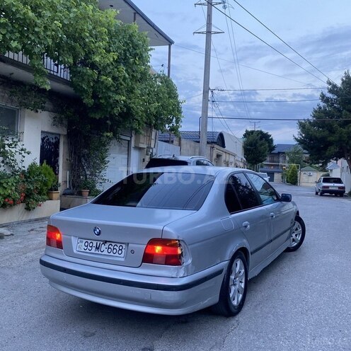 BMW 523-6