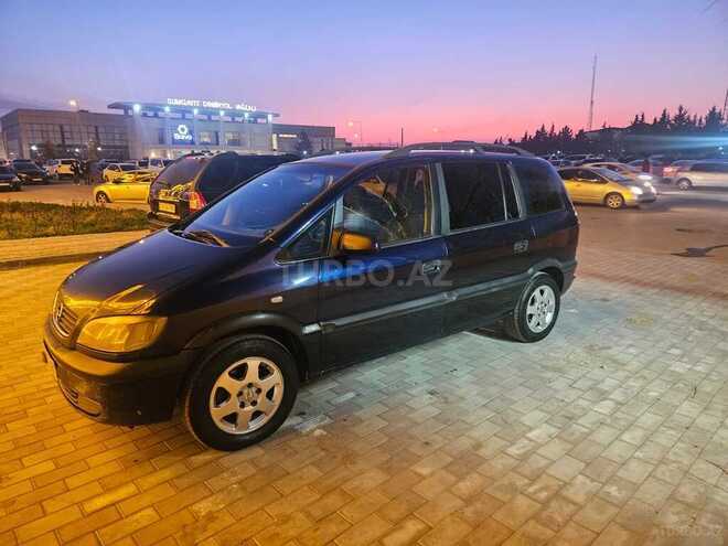 Opel Zafira-5