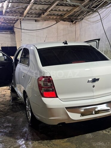 Chevrolet Cobalt-12