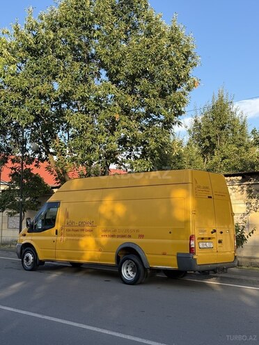 Ford Transit-4