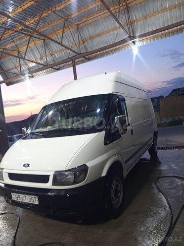 Ford Transit-3