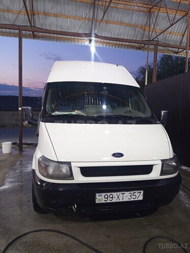 Ford Transit-2