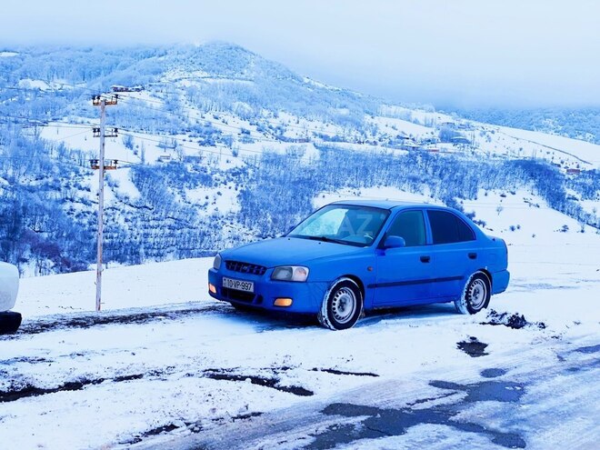Hyundai Accent-3