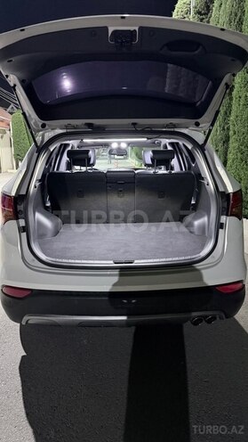 Hyundai Santa Fe-10