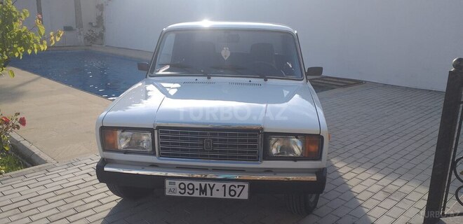 LADA (VAZ) 2107-2