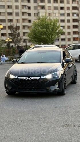 Hyundai Elantra-6