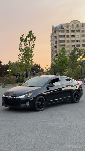 Hyundai Elantra-5