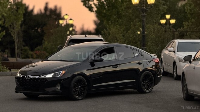 Hyundai Elantra-3