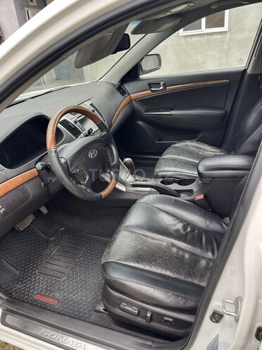 Hyundai Sonata-5