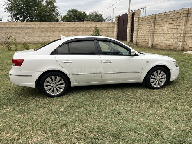 Hyundai Sonata-9