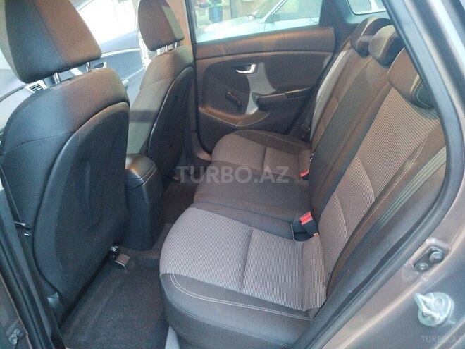 Hyundai i30-13