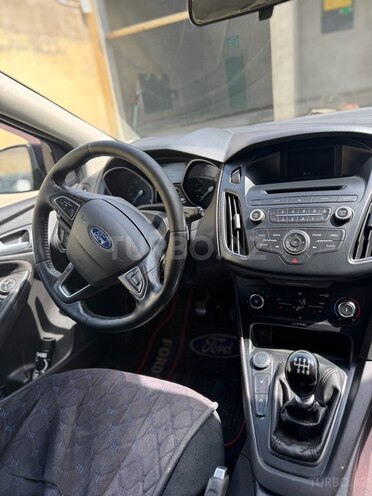 Ford Focus-2